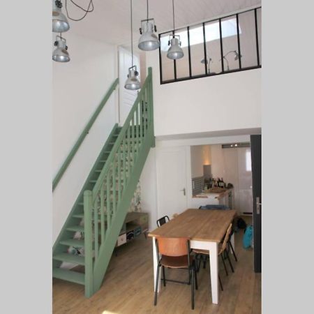 Superbe Duplex De 70M2 Avec 2 Chambres En Hyper Centre Au Calme Sur Cour Classe 3 Etoiles Avec Parking En Option La Rochelle  Eksteriør billede