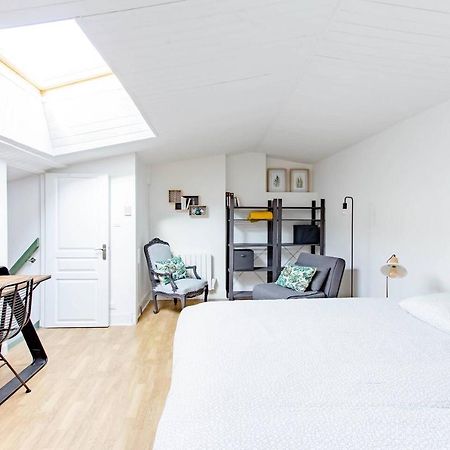 Superbe Duplex De 70M2 Avec 2 Chambres En Hyper Centre Au Calme Sur Cour Classe 3 Etoiles Avec Parking En Option La Rochelle  Eksteriør billede