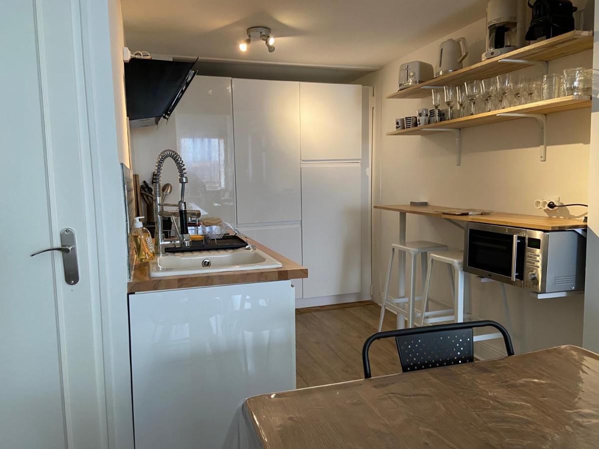 Superbe Duplex De 70M2 Avec 2 Chambres En Hyper Centre Au Calme Sur Cour Classe 3 Etoiles Avec Parking En Option La Rochelle  Eksteriør billede