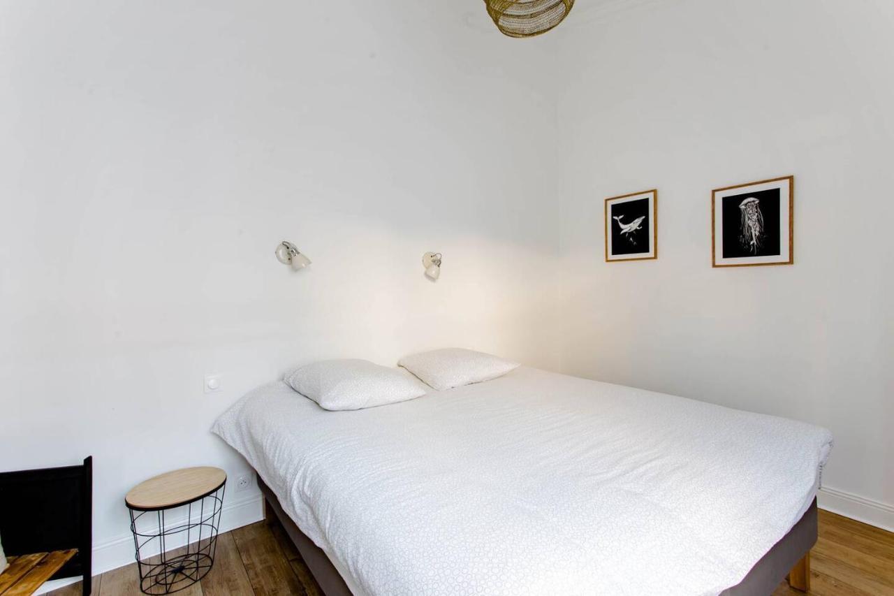 Superbe Duplex De 70M2 Avec 2 Chambres En Hyper Centre Au Calme Sur Cour Classe 3 Etoiles Avec Parking En Option La Rochelle  Eksteriør billede